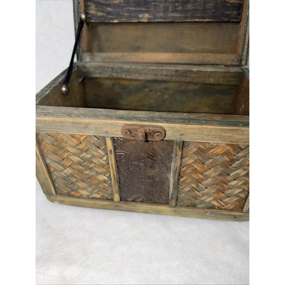 Vintage 80s‎ Treasure Chest Bamboo Trinket Box Rustic Herringbone Pattern Aged